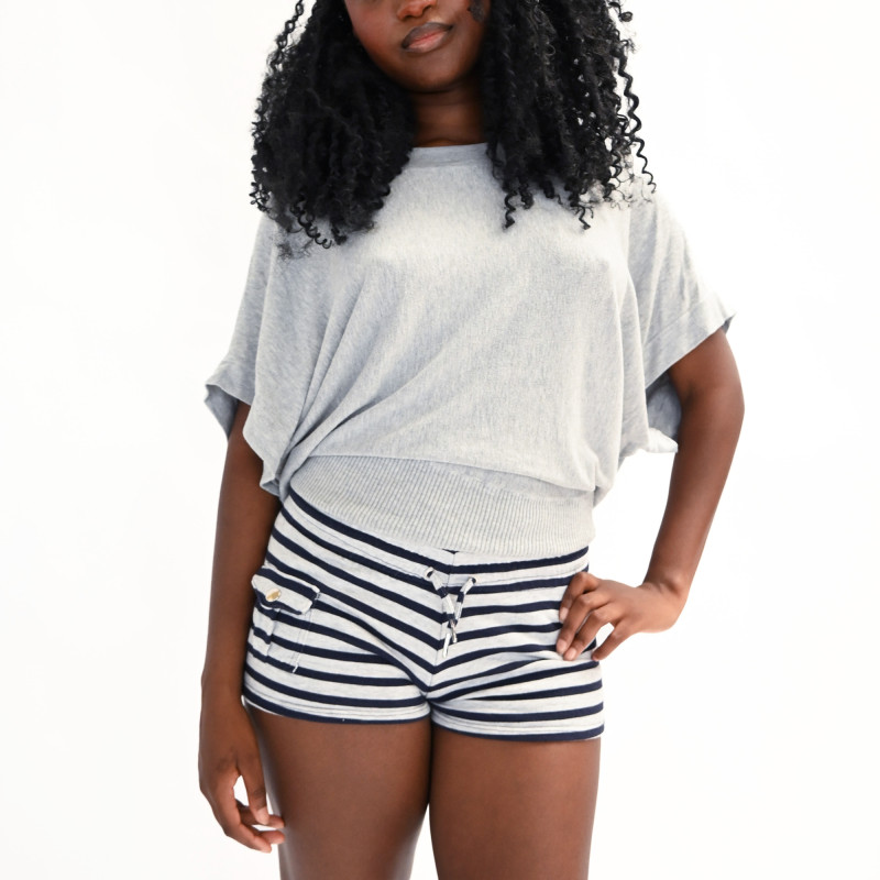 Short rayé à poche