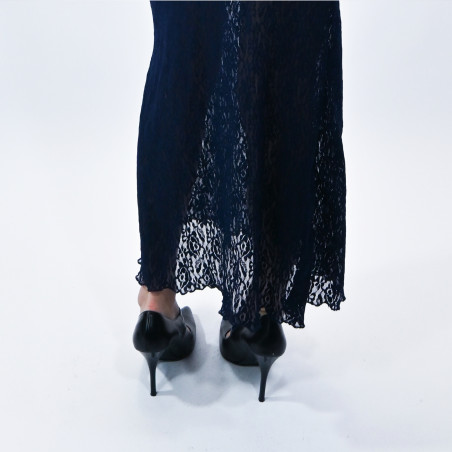 La robe en dentelle bleue